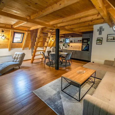 P&m A-frame House